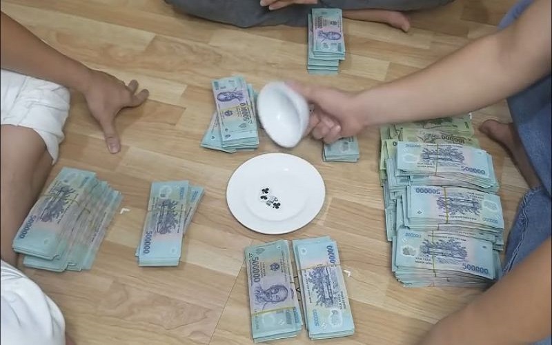Xóc Đĩa Ngoài Đời - Bí Quyết Và Kinh Nghiệm Từ Cao Thủ
